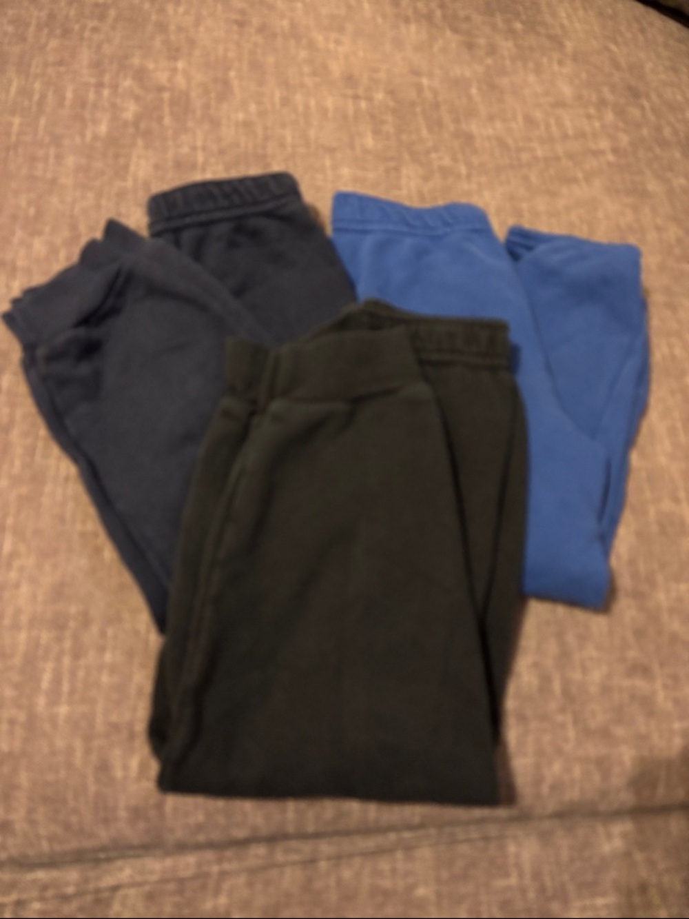 Boys 3 pairs of sweatpants size 5T